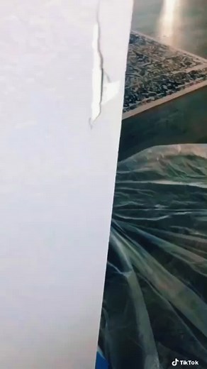 How to repair a cracked bullnose corner bead. #homerepair #homeimprovement #jalapenosolutions #bullnose #diy #ezprotexture #homemaintenance