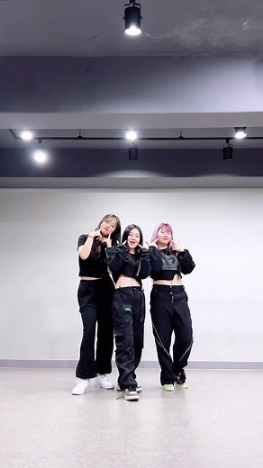 Dash, I wanna dash 🏎️ #dash #nmixx #대시 #엔믹스 #dashchallenge #DASH_CHALLENGE #대시챌린지 #설윤 #규진 #dancechallenge #trending #fyp #추천 #fypシ @NMIXX