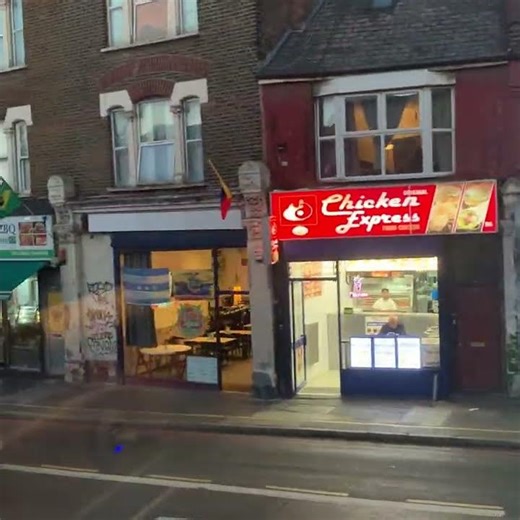 London street view-we are in London-By Bus and Underground