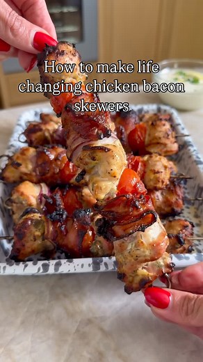 Nicole Keshishian | KALEJUNKIE® on Instagram: "FOLLOW @kalejunkie for more!!!!! You must make these CHICKEN & BACON RANCH SKEWERS, 100% my latest obsession! These are packed with flavor and easy to make—you’ve got ranch seasoning paired with juicy chicken thighs, bacon, grilled onions and tomatoes, all in one bite! This would be a perfect main course for your 4th of July festivities, and everyone will be begging for the recipe—just send them over to me :) You can enjoy these alone or with a side