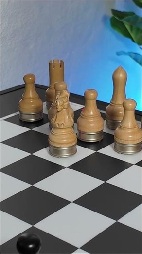 Self moving Chessboard!