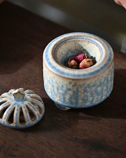 How to Burn Dried Flowers in an Electric Incense Burner #shorts