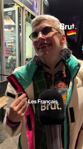 "Les Français sont toujours en retard, car ils fument une dernière cigarette." C'est quoi vos clichés sur les Français ? Notre journaliste Laura est allée poser la question à nos voisins allemands, dans les rues de Berlin." | Brut