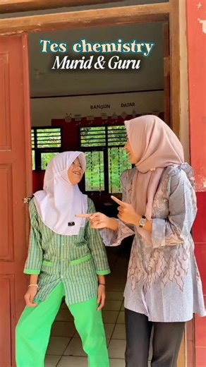 Larasati Maiden on Instagram: "Tes chemistry . . . #guru #siswa #gurugram"