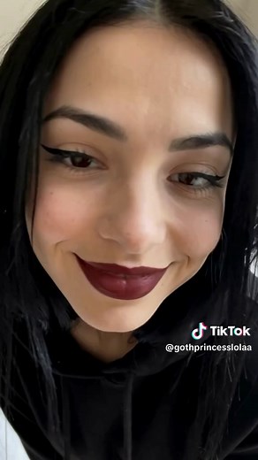 gothprincesslola (@gothprincesslolaa)’s videos with original sound - gothprincesslola