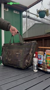Korda Developments Compac Messenger Bag Dark Kamo.💼🎥 In Stock now.💚 The Compac Messenger Bag has been designed for bridging the gap between work and fishing. The thoughtfully crafted yet simplistic design makes this an ideal transport solution for files, laptops and tablets along with everyday essentials commonly found in the office environment. Whether you’re working from the bank or just want a safe place to store and carry those items not specific to fishing, then this Messenger Bag is the