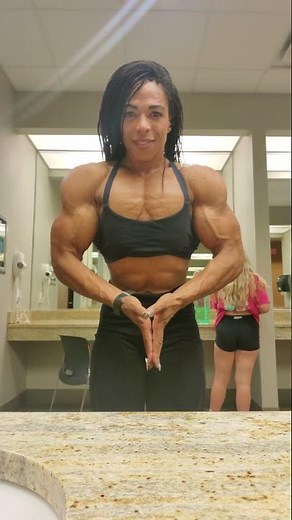 Feminine bodybuilding IFBB pro Jada Beverly (the muscle goddess).
