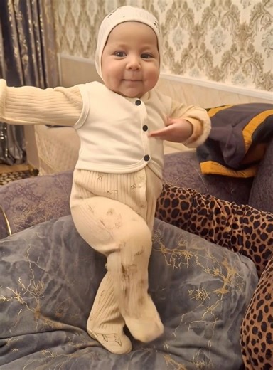 Möcüzədi bu yaşda belə oynamaq 😍🥰👏🏻 #shorts #gülməli