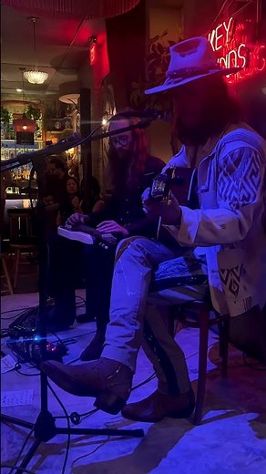 USA Today off the new album. #livemusic #kaleo #concert