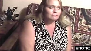 Chubby housewife fucks her skinny man - 24Porn.Tv