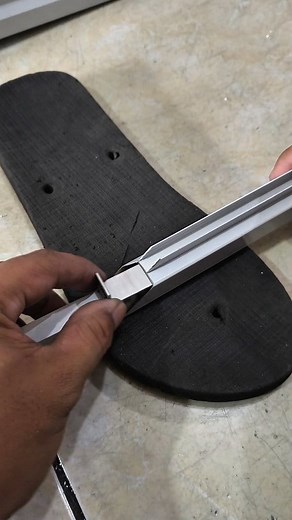 Install spigot on aluminum cupboard door material #tutorial #tipsandtricks #diy #art #craft #aluminium #aluminum #spigot #hollowtanduk #handmade #fblifestyle | Ary Yunus