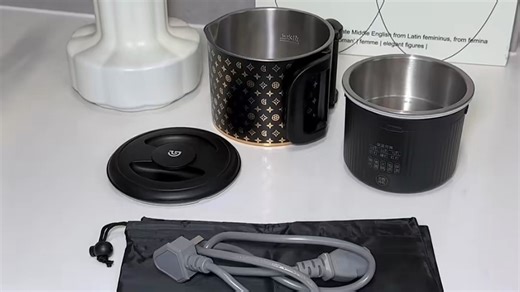 开箱分享来啦！#zuutii油壶 #zuutii调料罐 #赛波斯地毯 #麦桶桶智能垃圾桶 #格丽思