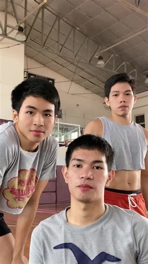 Rockin’ this trend in our DIY crop top tee #fyp #foryou #xyzbca #foryoupage #fypシ #tiktokph