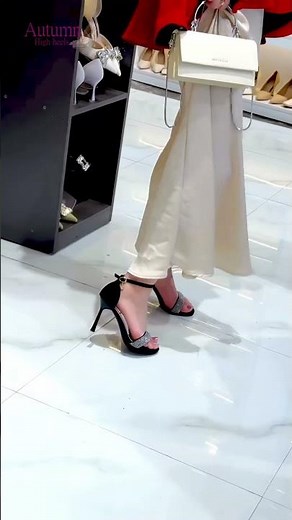 Create the Perfect Outfit Around One Pair of Heels - P12