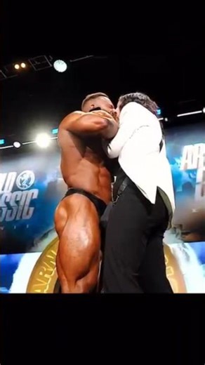 Bodybuilding Couples On Stage, Bodybuilding Motivation , Gym motivation #bodybuilding #gym #fitneess