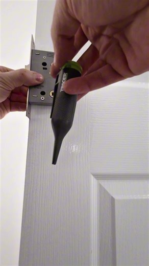 Effortless Marking with Tracer TRUESHOT Hand Tools