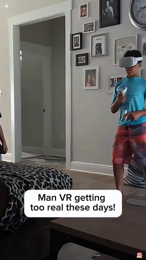 143K views · 2.9K reactions | #funnyprank #scarepranks #scaring #scarecam #jumpy #prank #funny #jumpscare #fyp #viral #funnymoments #scary #scareprank | Scare Prank 0.2 | Facebook