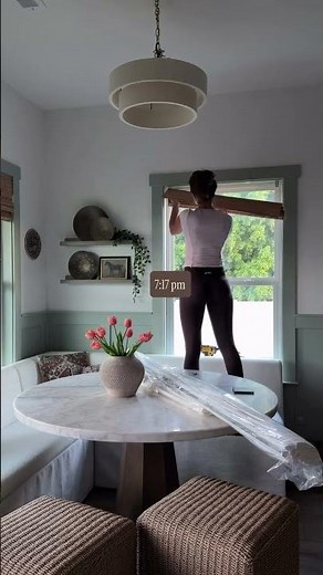 DIY Roman Shades: Easy 1-person installation! #neutralcurtains #romanshades #diyhomeimprovement