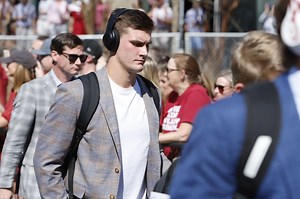 Weeks ahead of 2025-26 season, Alabama QB Ty Simpson's brother receives recruitment offer from Kalen DeBoer's squad
