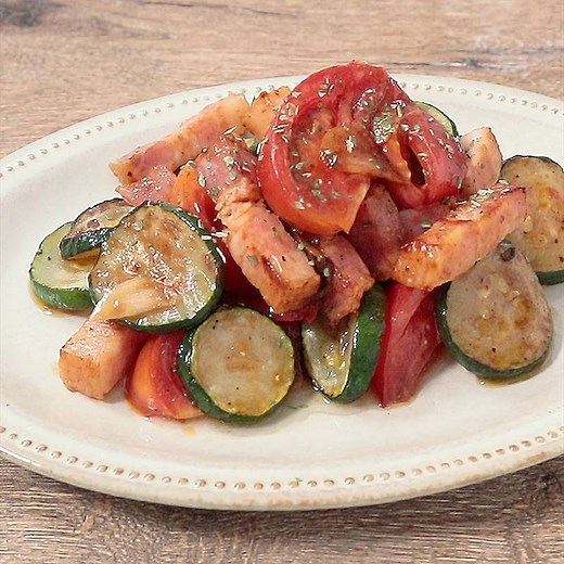 トマトとズッキーニの簡単イタリアン炒め 作り方・レシピ | クラシル