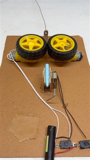 Rolling machine with Dc motor #dcmotor #diy #tech #shorts #trending