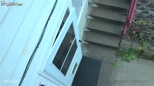 So mulher gozando, tramp con culo redondo london river consigue su polla penalizada en el apartamento oscuro