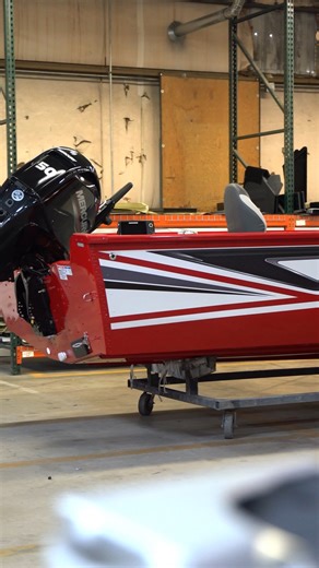 Who doesn’t love a good tiller boat? The Storm Tiller delivers — simple, rugged, and ready to fish. #StarcraftBoats #FishingLife #BuiltToFish | Starcraft Marine