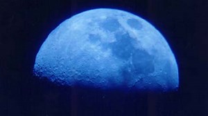 El extraño fenómeno de la “luna azul” homenajea a Neil Armstrong