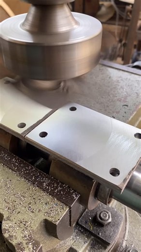 @cre8_machinery on Instagram: "Using our shop made fly cutter. #machining #milling #manufecturing #repair #fabrication #diy #welding #toolpost #lathe #classicmotorcycle #cnc"