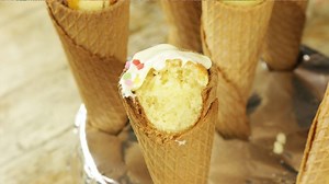 Ice Cream Cone Cupcakes: the easy and funny cupcake cone recipe for your summer