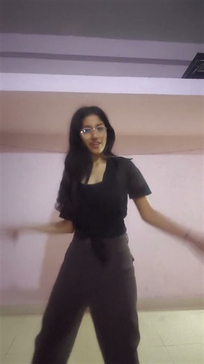 Powerful Dance on O Lala Re | Independent Girl Vibes | Bollywood Choreography