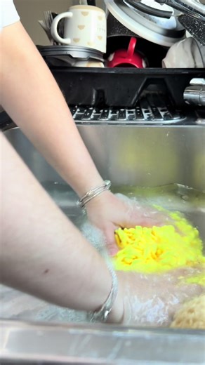 Relaxing ASMR Radox Squeeze Rinse Experience