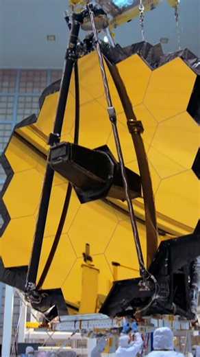 🔭 How Will the James Webb Space Telescope Revolutionize Astronomy? JWST lets us see deeper into the universe, observe some of the earliest galaxies, study how stars and planets form, and analyze the atmospheres of distant exoplanets. 🌌 From the birth of galaxies to potentially habitable worlds, Webb is changing what we know about the cosmos. We’re not just looking farther—we’re looking further back in time. #JWST #JamesWebb #Astronomy #Space #Science