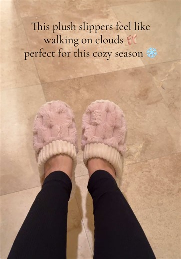 This plush slippers feel like walking on clouds 🩰 perfect for this cozy season ❄️ #slippers #cozyslippers #comfyslippers #girlygirls #tiktokshopblackfriday