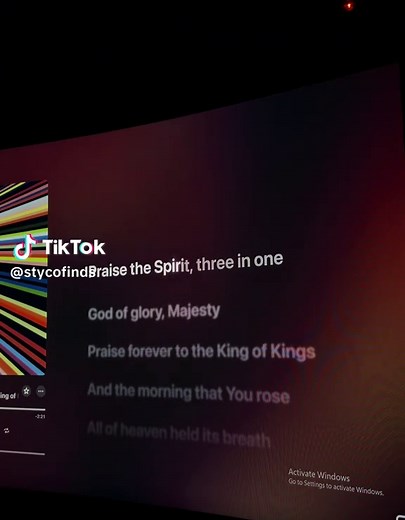 King of Kings - Hillsong Worship Lyric Video