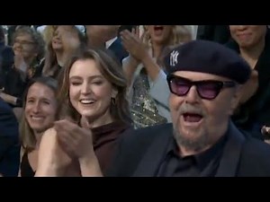 "Jack Nicholson's Rare Public Appearance at SNL 50th Anniversary - A Legendary Moment!"