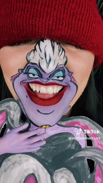 Ursula and Ariel Contract Singing | The Little Mermaid