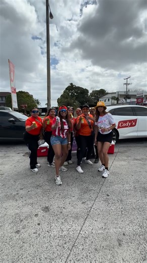 Cody's Panamá on Instagram: "🎭🔥 Sabado de Carnaval en Penonomé y tamo activo. 🔥🎭 Activation, calle prendía, la gente gozando… y Cody’s rodando de mano en mano. ⚡ En elsabado se sintió la energía, el flow, la actitud… porque cuando la fiesta quiere bajar, 👉 Cody’s responde. Gracias Penonomé por la vibra, por el vacilón y por activarse con nosotros desde el primer día. 💥 Carnaval es pa’ meterle… y nosotros estamos activos. ⚡🔥 Estamos activos con Cody’s. #CarnavalPenonomé #EstamosActivos #Co