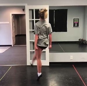 Incredible video of @mackenziedean from the @mcaleerpaulsonschool !! Keep up the great work 💪💪❤️❤️ #idmvideo | Irish Dancing Magazine