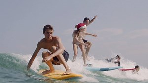Best Gifts Under the Sun // It’s your classic Australian Christmas with a twist of Summer antics | Surf Dive 'n Ski