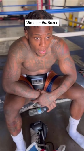 Wrestler Vs. Boxer #boxing #wrestling #combatsportspodcast #fyp