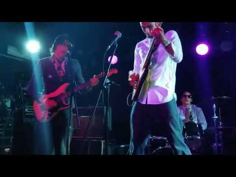 The band Moderate Rock live at Mercury Lounge (Live)