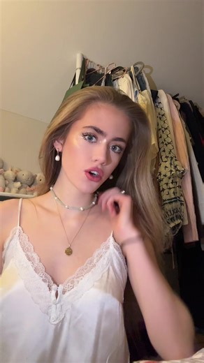 Just found out some crazy lore but I can’t tell anyone🧘🏼‍♀️ | lore