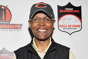 Gale Sayers (1943–2020), Hall of Fame running back with the Chicago Bears