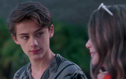 Spring Breakaway | 迈阿密假期 | 还记得你15岁时的恋爱吗？