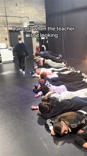 She sees all 💃👀 #dunshaughlindance #dancersoftiktok #realityofdance #danceseason2026