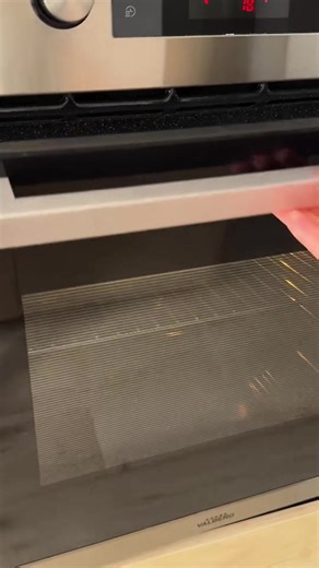 If you need a dinner recipe that guarantees a perfect cheese pull and maximum comfort, stop scrolling. This chicken, mushroom, and potato bake is the coziest meal you'll make all year. | Chefclub Ireland