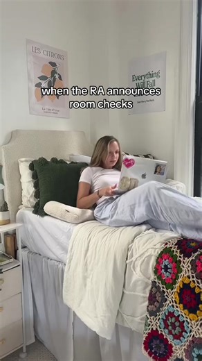 just 5 minutes !! #ra #sneaky #ottoman #roomcheck #college #dorm | ra room checks