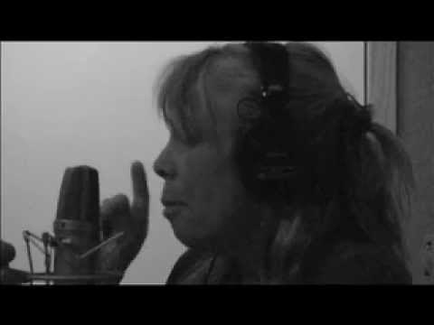 Rickie Lee Jones - The Moon is Made of Gold (Official Video)