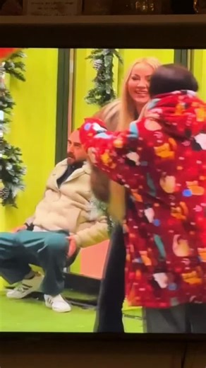 E hupi profa kontrollen në Big Brother Kosova